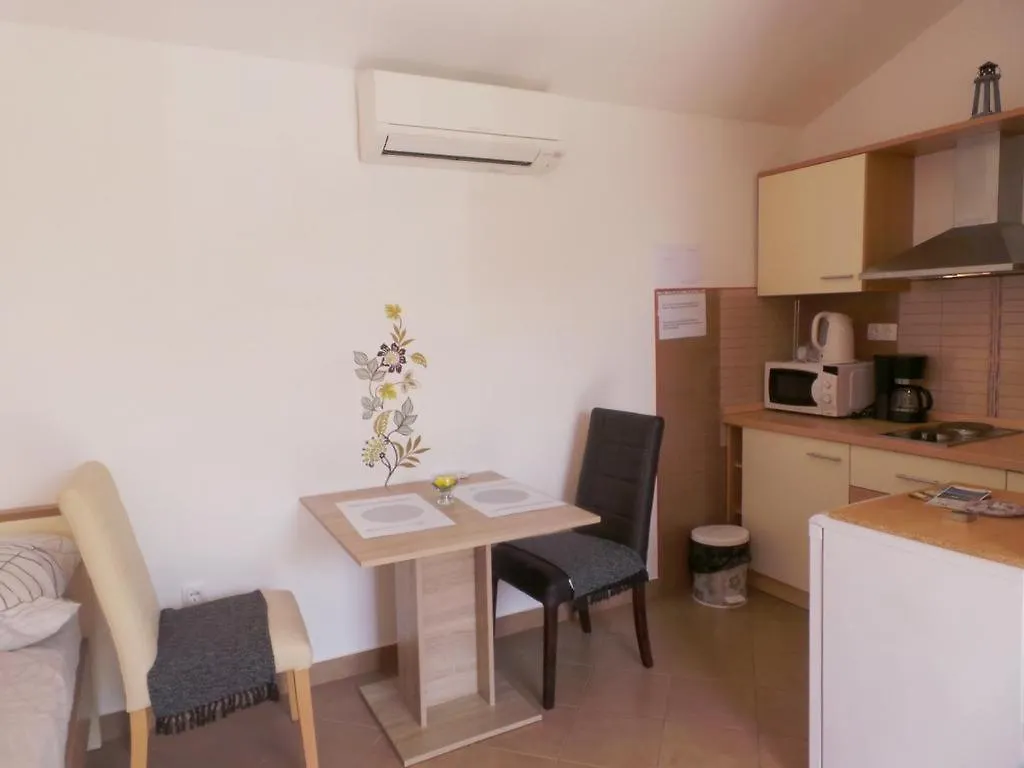Marino Apartment Seget Vranjica Croatia
