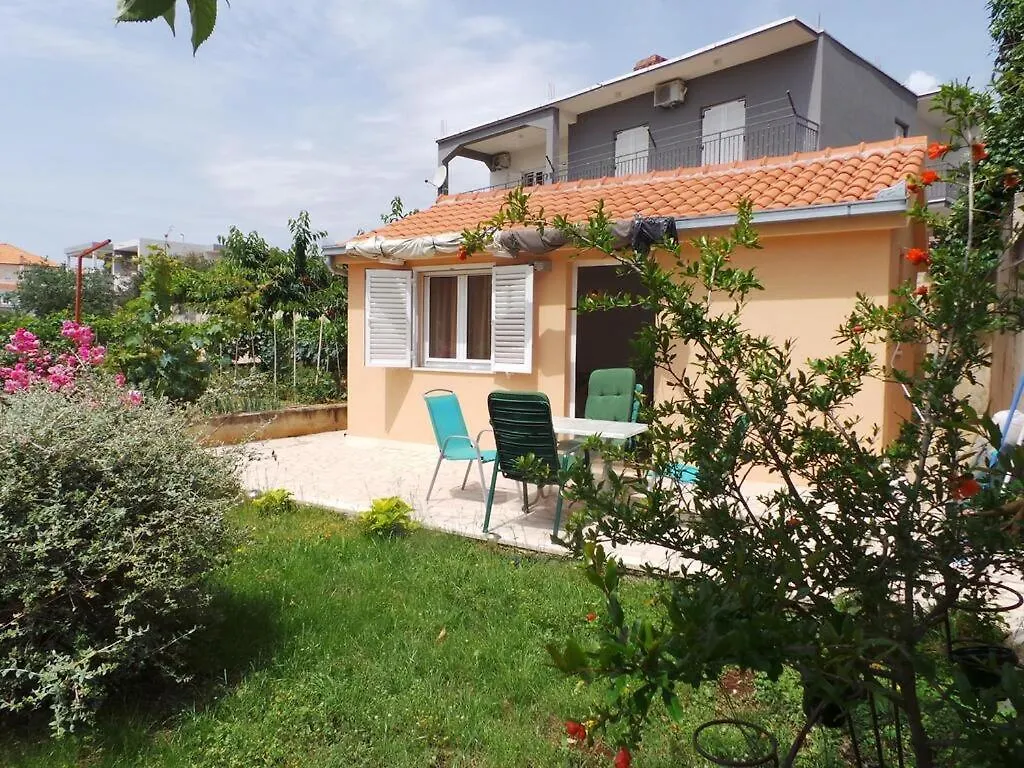 Marino Apartment Seget Vranjica